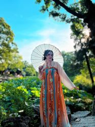 -一揽芳华汉服旗袍体验馆(拙政园店)