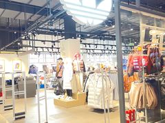 -燕莎奥特莱斯购物中心