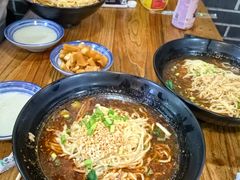 -赖扁担重庆小面(友谊路店)