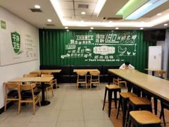 用餐区-老乡鸡(武汉烽胜路店)