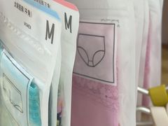 -优衣库(郑州丹尼斯大卫城店)
