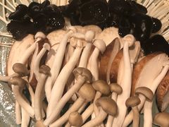 鲜菌菇拼盘-老墙根涮肉·铜锅·烧烤(欢乐谷·王四营店)