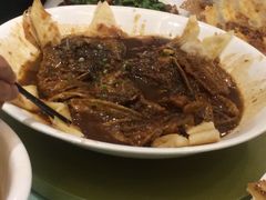 鱼头泡饼-老六饭店(翠通路店)