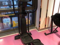 -思迈威健身(积玉桥万达店)