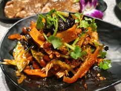 拌花菜-吉力烤鳗