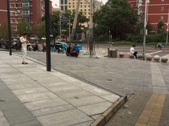 -关东店北街小区-地上停车场