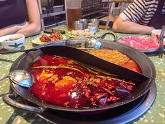 鸳鸯锅底-五里关火锅(上海鑫耀·光环Live店)