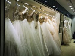 点击看大图 -予白婚纱礼服馆