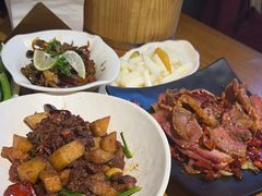 -隔壁老王·家常云南菜(花巷店)