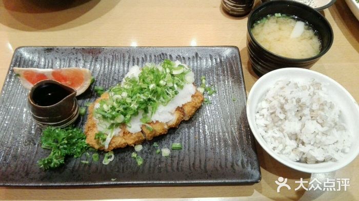 勝博殿日式炸豬排(王府井apm店)蘿蔔泥炸豬排飯套餐圖片