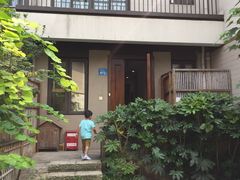 -田园东方蜜桃村的田野营地