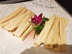 -左庭右院鲜牛肉火锅黑金店(陆家嘴中心店)