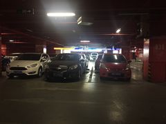 -欧尚超市苏州店停车场(金鸡湖路店)
