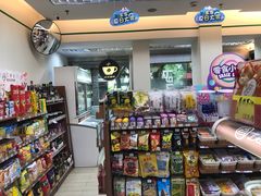 -全家便利店(襄阳南路店)