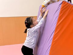 -瑞恩宝感统训练·语言提升·蒙氏托育中心