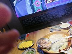 -洱火云南酸菜牛肉火锅(石景山当代商城店)