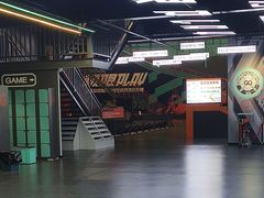 -极限PLAY运动娱乐新世界·团建派对潮玩休闲馆·室内蹦极高空游乐园