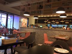 -樱花里音乐餐吧·牛扒椰子鸡(东圃店)