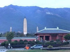 -三塔倒影公园