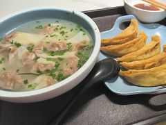 -老新隆牛肉锅贴(新街口店)