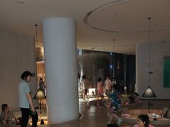 -涨巢·潮玩水疗局