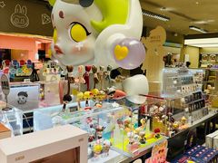 -泡泡玛特POPMART(蓝色港湾店)