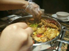 -黄记煌三汁焖锅(新佳丽江汉路店)