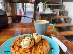 -蓝壁虎咖啡酒馆