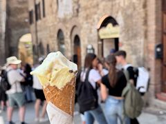 -Gelateria Dondoli