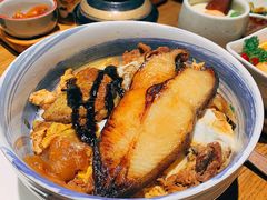 鹅肝肥牛盖浇饭和鳕鱼套餐-阿吾罗日本料理(K11艺术中心店)