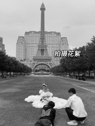 -现代经典婚纱摄影