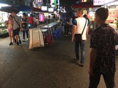 -六合夜市