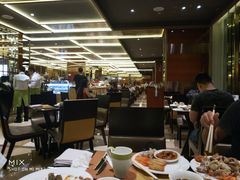 大堂-大中华希尔顿酒店-念自助餐·嗨啤·小龙虾
