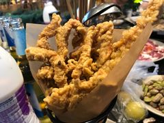 -茅草房·河畔园林火锅