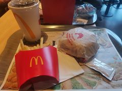 -麦当劳(华宁弘基生活中心店)