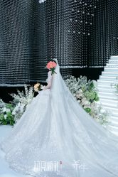-拉瑞娜LaReine婚纱礼服高级定制