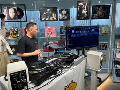-浣熊唱片店(上海影城店)