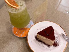 -C.Y Cafe