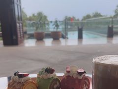 -亚龙湾喜来登·美景台大堂吧