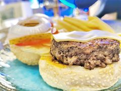 万豪牛肉汉堡-上海齐鲁万怡大酒店·辣椒屋咖啡厅