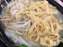 -丽虹云南过桥米线(兴工街店)