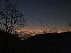 -鬼笑石后山停车场