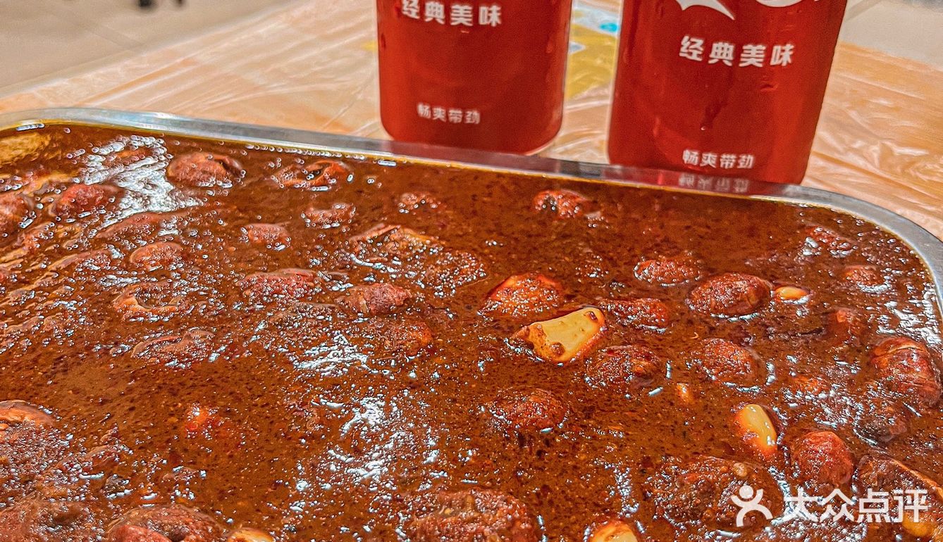 那个酱好香啊，粘馍吃特别好吃，把我香迷糊了