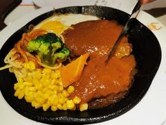 -汤姆家的牛排意面披萨(新城市广场店)