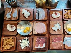 -银米·云南传统过桥米线(双廊黑金冠店)