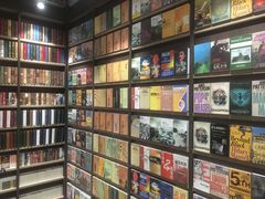 -钟书阁(群光广场店)