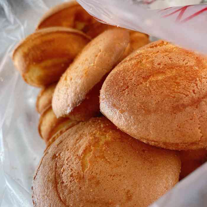 汪记61八十年代草鸡蛋糕-"[薄荷]环境:文昌阁一直往东走,基本快.