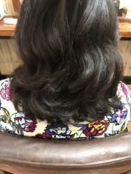 -首脑美发沙龙