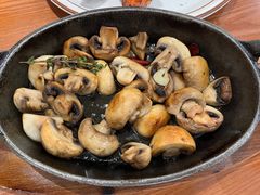 橄榄油香草煎蘑菇-CRAZYONES西班牙海鲜饭(上海美罗城店)