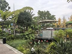 -茅草房·河畔园林火锅